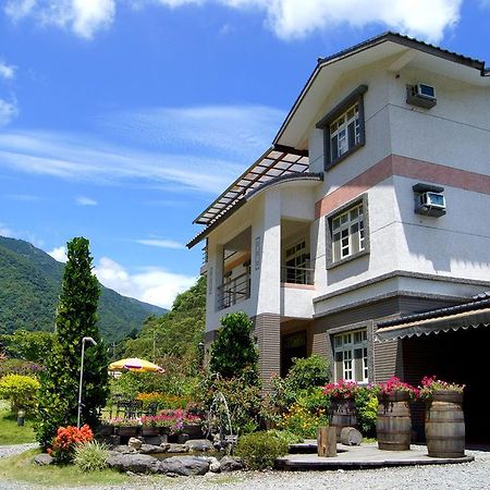Left Bank Bnb Jiaoxi Luaran gambar