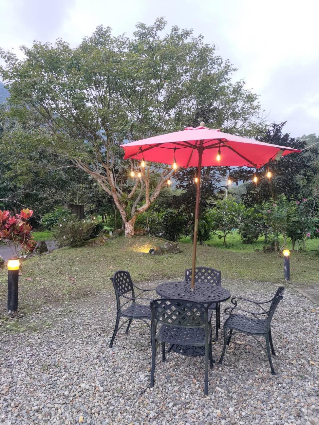 Left Bank Bnb Jiaoxi Luaran gambar