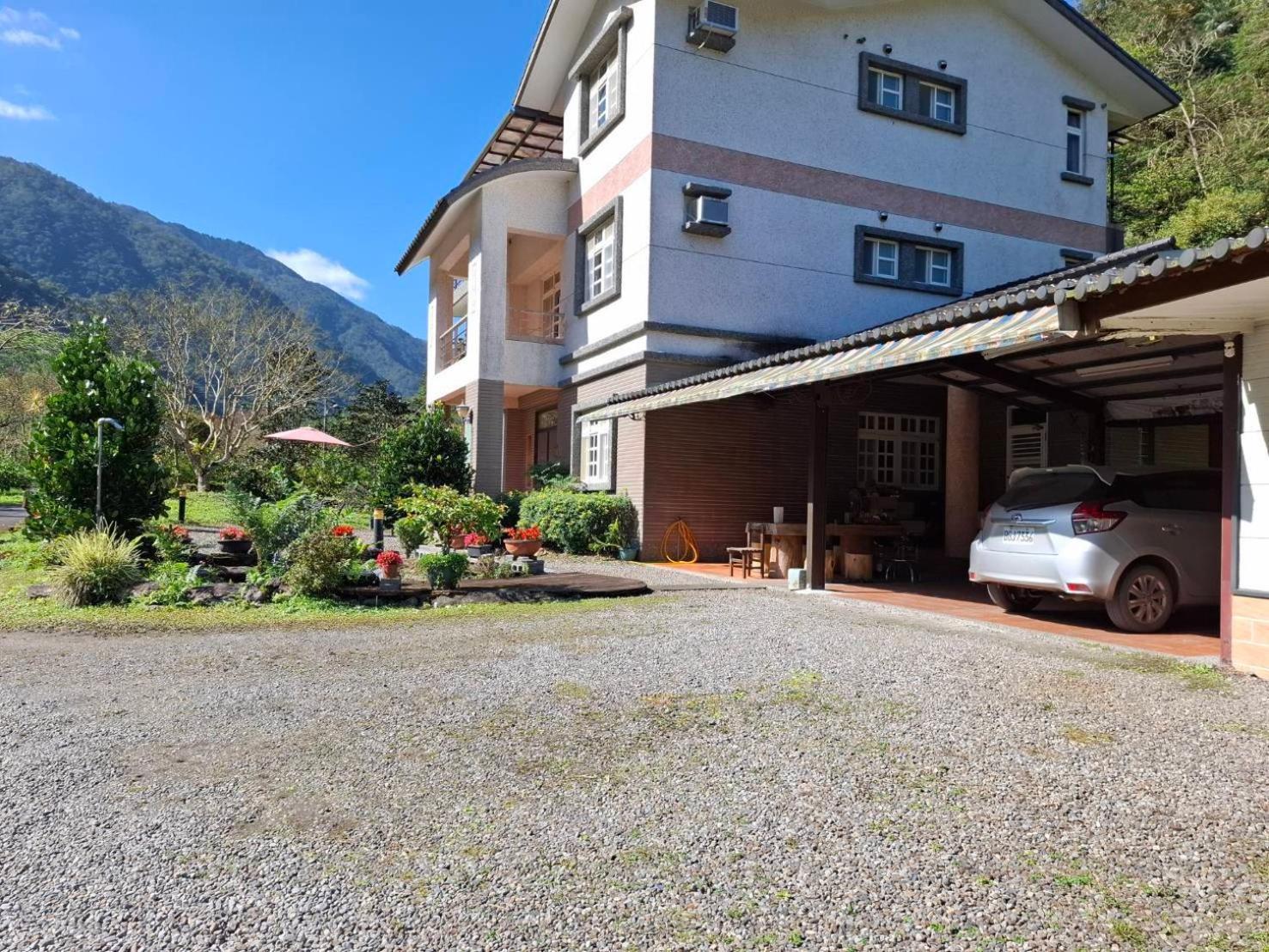 Left Bank Bnb Jiaoxi Luaran gambar