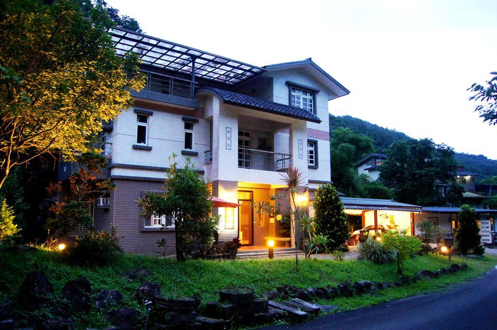 Left Bank Bnb Jiaoxi Luaran gambar